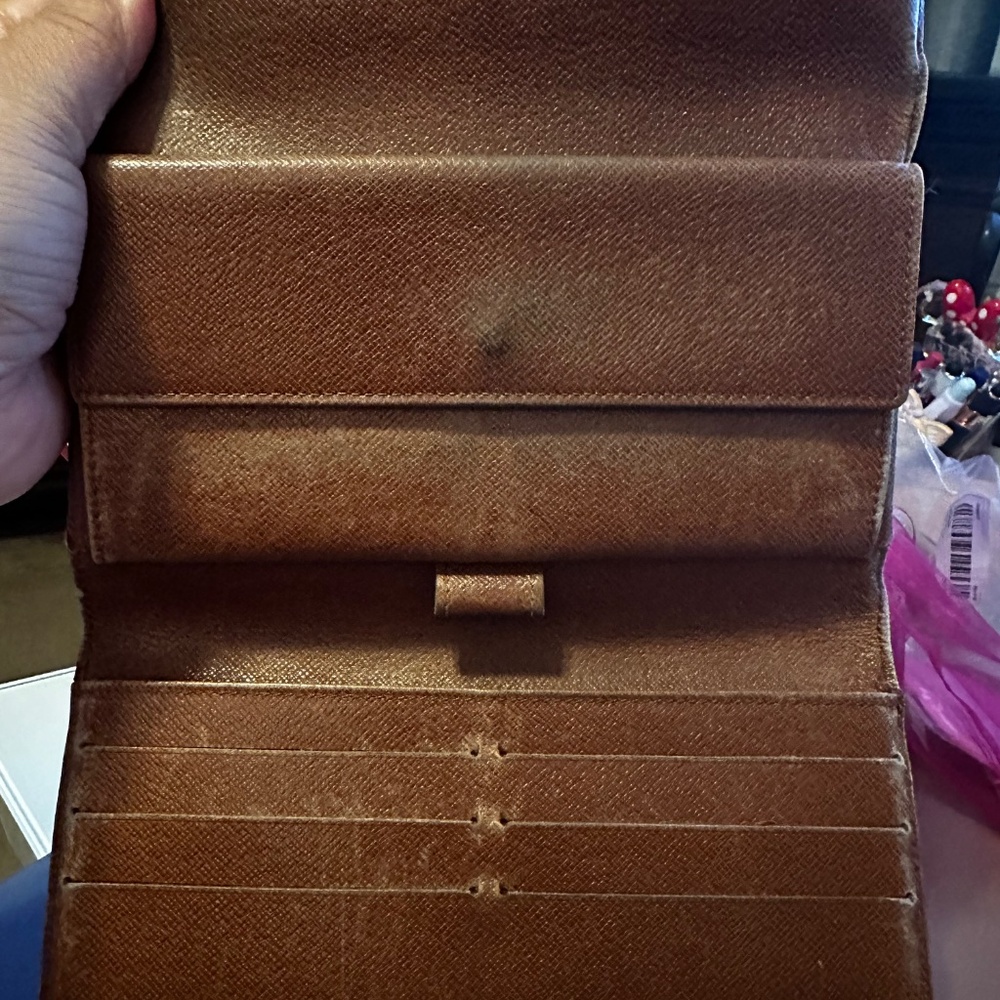 Louis Vuitton Brown Long Wallet – Pre-Loved, Needs Interior Care - Picture 12 of 15